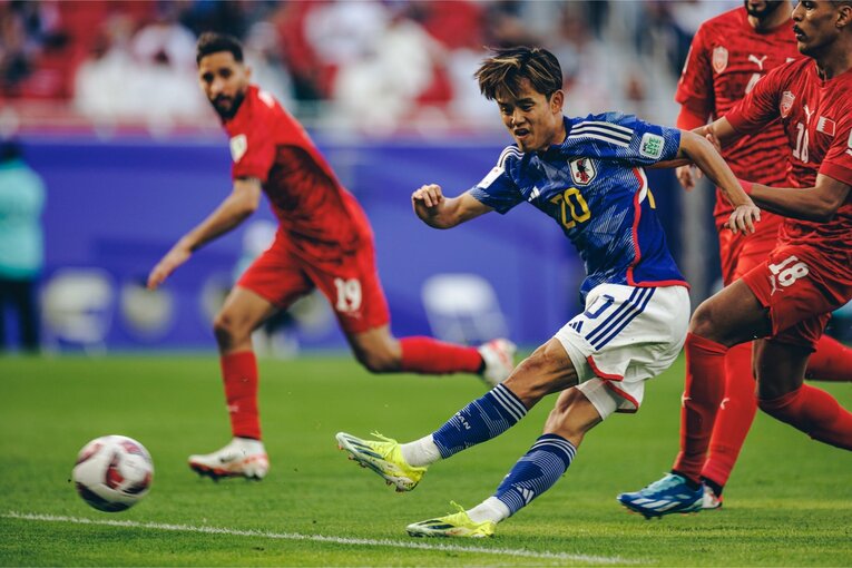 アジア杯バーレーン戦「久保の幻惑パス＋ノールックシュートでゴール」写真セレクション（全12枚中の10枚目）　©Kiichi Matsumoto　