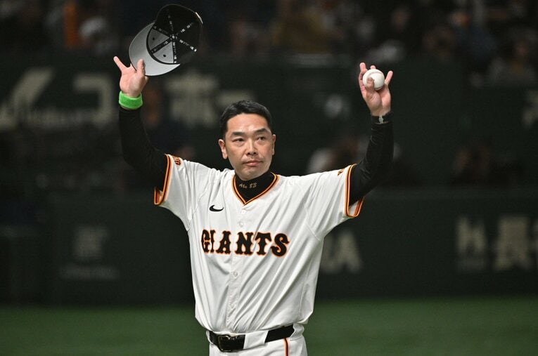 阪神との開幕シリーズを2勝1敗と勝ち越した巨人・阿部慎之助監督 ／ photograph by Hideki Sugiyama