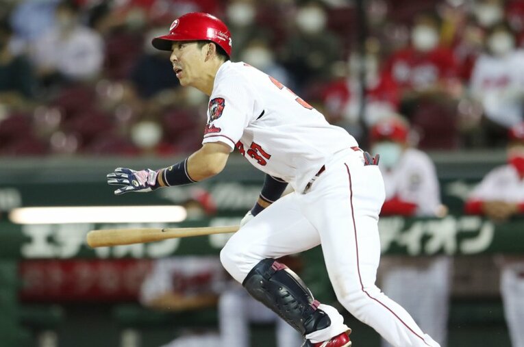 2014年のドラフト1位で入団した野間だが、過去6シーズンは怪我があったり不調があったりと、ルーキーイヤー以上のインパクトを残せていない ／ photograph by JIJI PHOTO