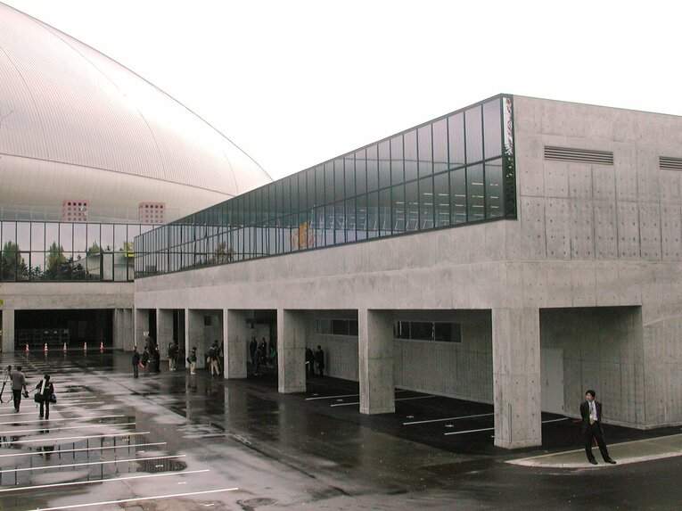 札幌ドームに隣接された日本ハムファイターズの球団事務所　©︎JIJI PRESS