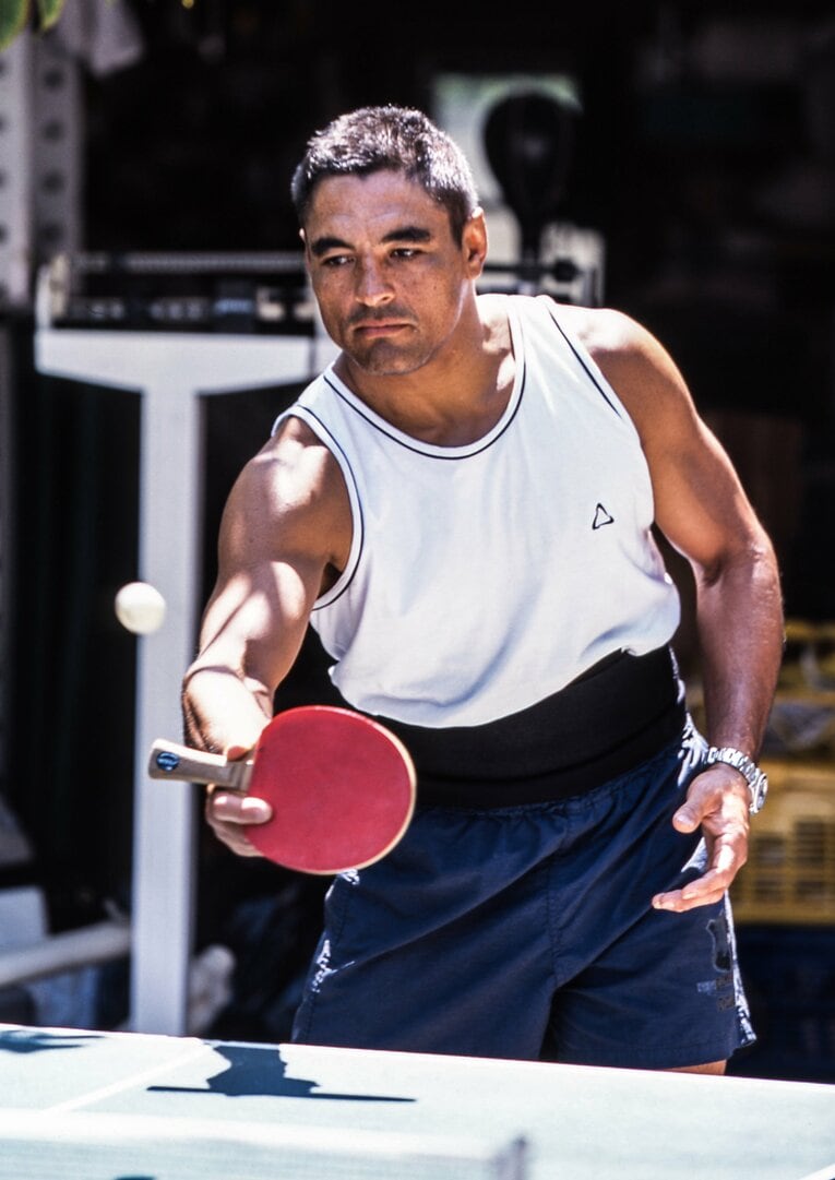 卓球を楽しむヒクソン　©Susumu Nagao