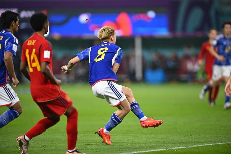 堂安のゴールシーン　©Takuya Kaneko/JMPA