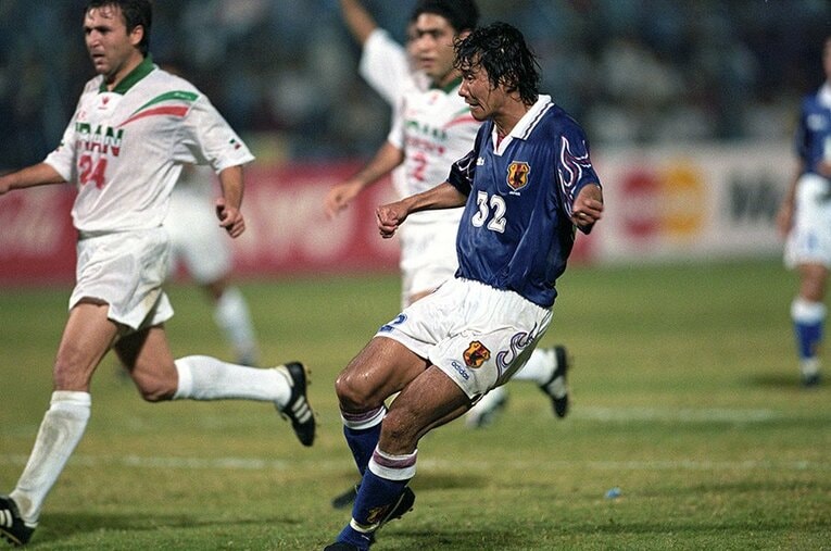 1997年の中山雅史　©Sports Graphic Number