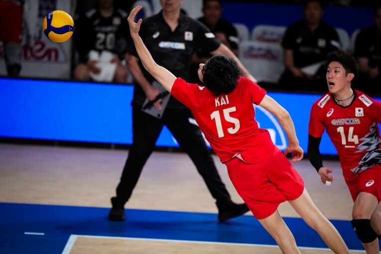 甲斐優斗（VNLドイツ戦）　©︎Volleyball World