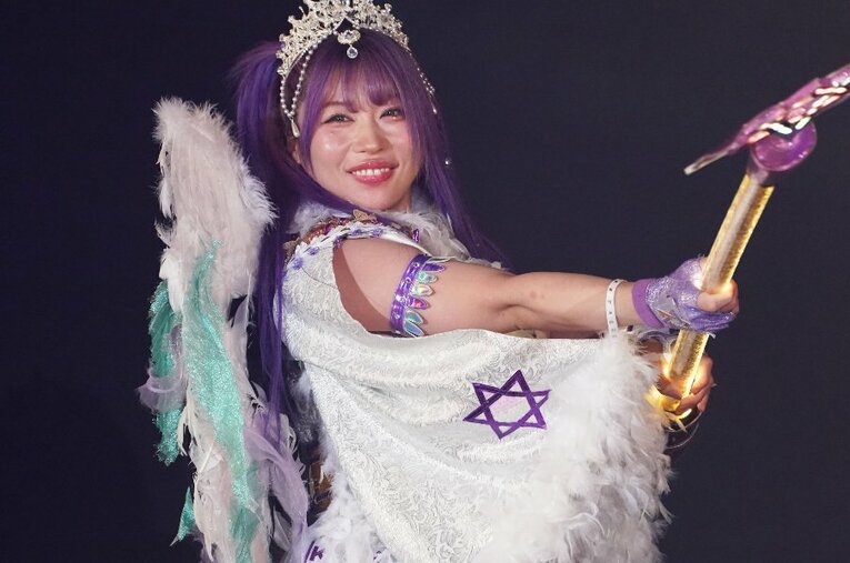 5月18日の横浜武道館大会、ウィロー・ナイチンゲール戦のリングに入場する中野たむ ／ photograph by Essei Hara