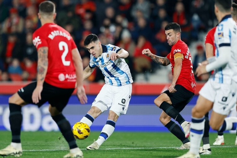 奮闘したバレネチェア　©Daisuke Nakashima