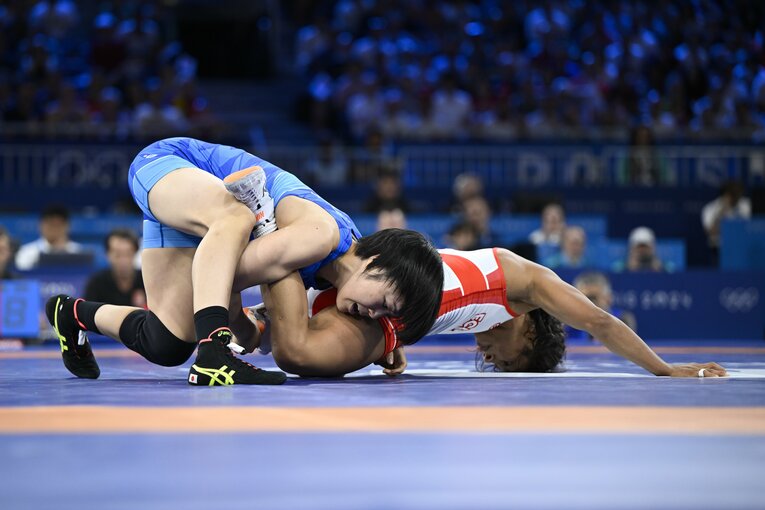 レスリング女子53kg決勝、藤波朱理vs.ルシアジャミレス・ジェペスグスマン　©Asami Enomoto/JMPA