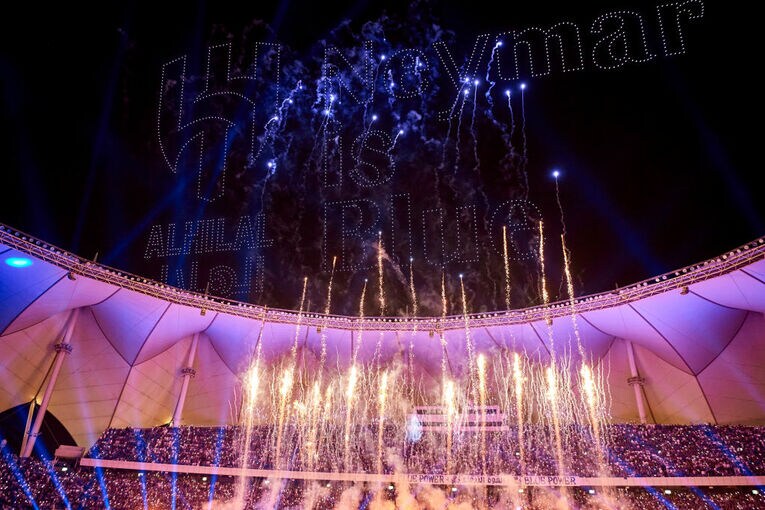 ネイマール入団セレモニーの様子（全12枚中の2枚目）　©Getty Images