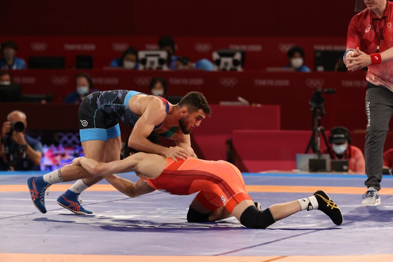 乙黒拓斗（22）は強者ゆえの「包囲網」にも負けず…“ポーカーフェイス”が雄叫びを上げた日《レスリング金メダル》(13)