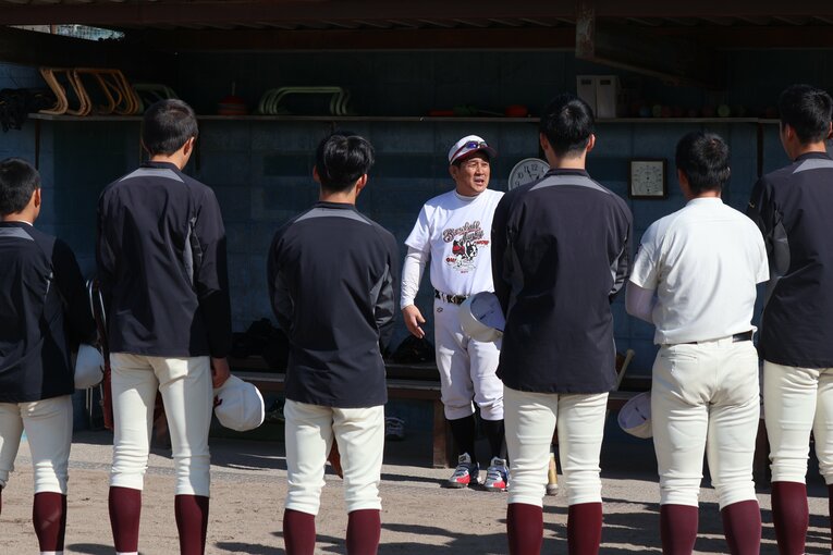 部員一人ひとりと個々のコミュニケーションを大切にしているという田中監督　©Fumi Sawai