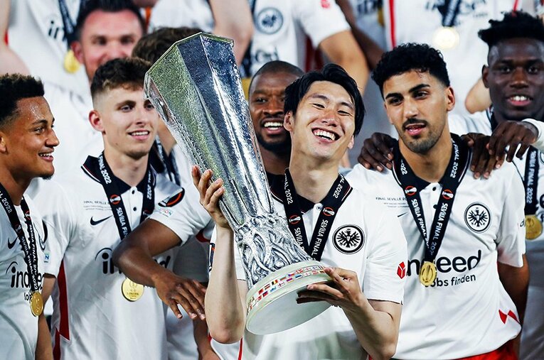 EL制覇を成し遂げた鎌田大地。長谷部誠とともに偉業を成し遂げた ／ photograph by Daisuke Nakashima