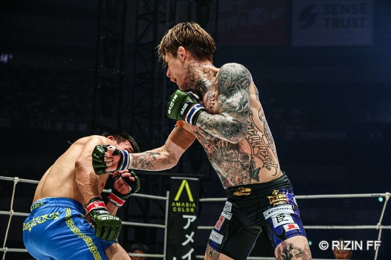 『超RIZIN.5』平本蓮vs.カルシャガ・ダウトベック　©RIZIN FF