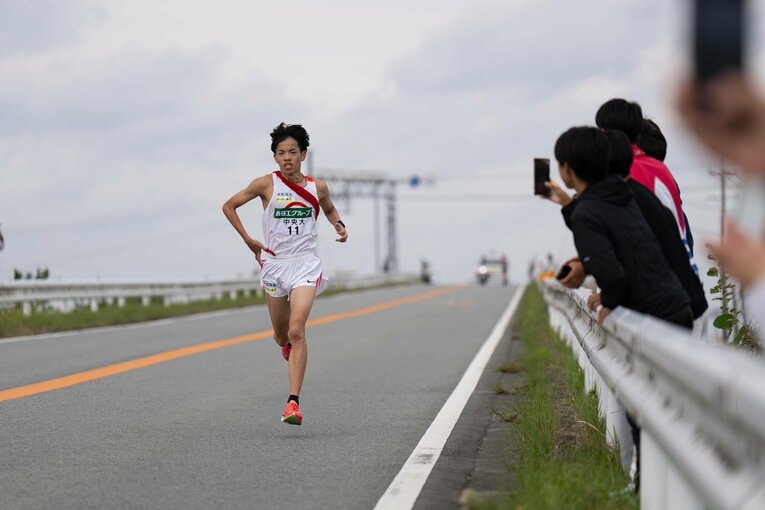全日本ではエース区間の一角である7区を担った中大の岡田　©Shiro Miyake