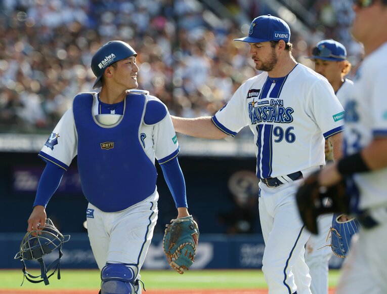 バウアーとのやり取りやガッツポーズが大きな話題を集めている　©JIJI PRESS