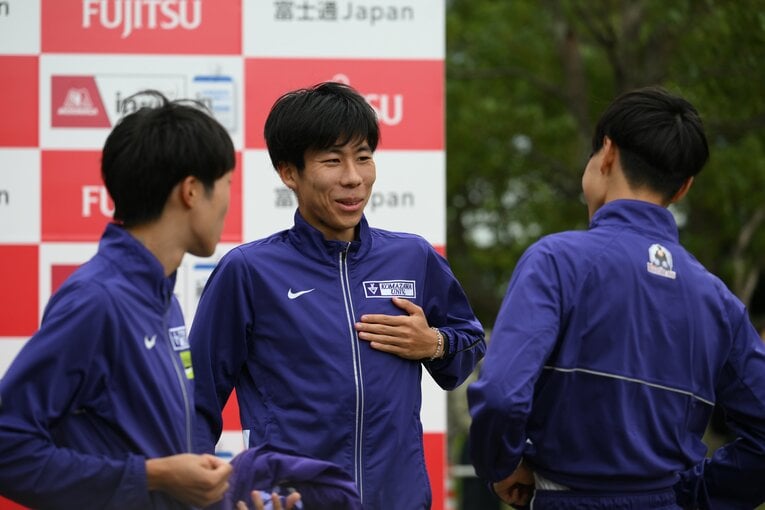 田澤が胸で隠しているのは…　©Nanae Suzuki