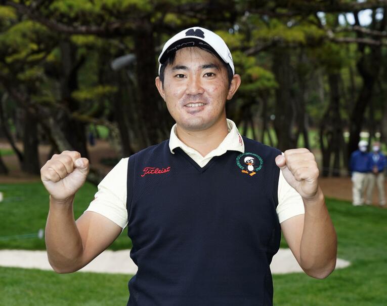 プロ転向3戦目のダンロップフェニックスで優勝した金谷拓実　©︎Kyodo News