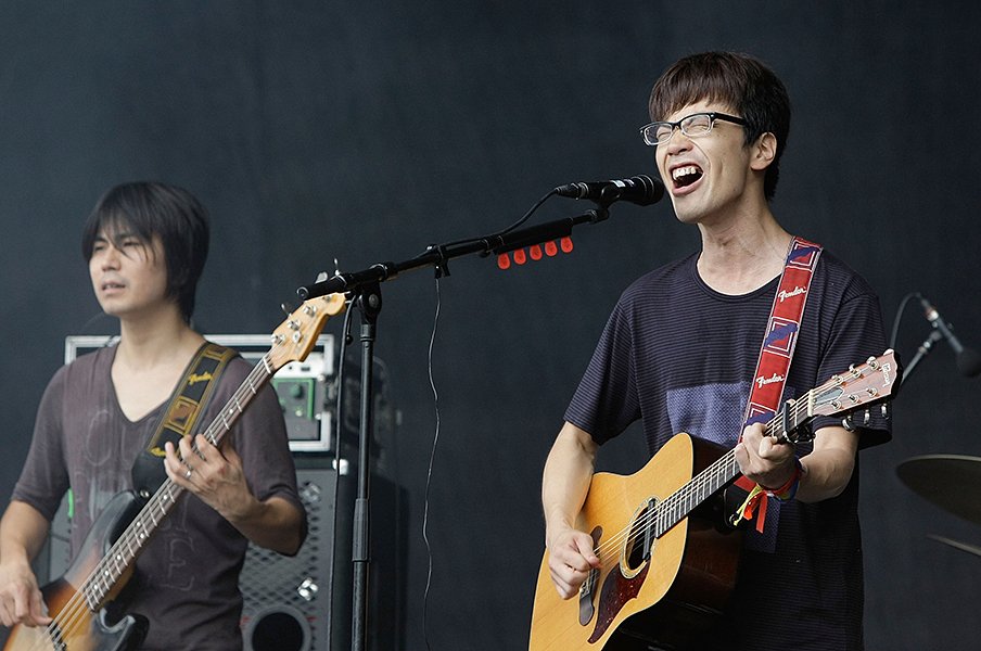 「♪SHINJO」「♪ハリー」と繰り返し熱唱、福本豊お気に入りの一曲… くるりの『野球』とカープ愛サク裂な歌詞を分析する<Number Web> photograph by Chung Sung-Jun/Getty Images