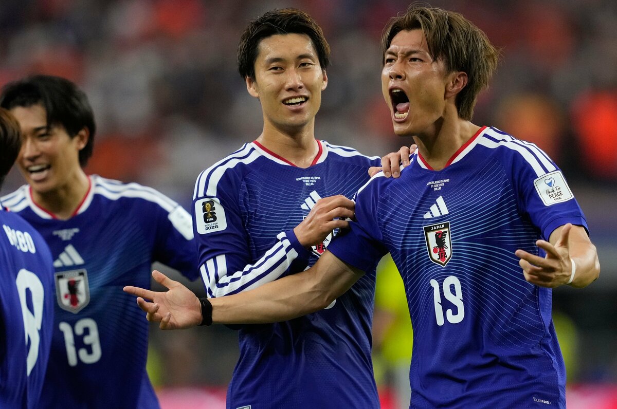 サッカー日本代表　小川航基　1stユニフォーム　W杯パッチ付き 小川航基「W杯まじ楽しいです」“何度もケンカした恩師”が涙した理由