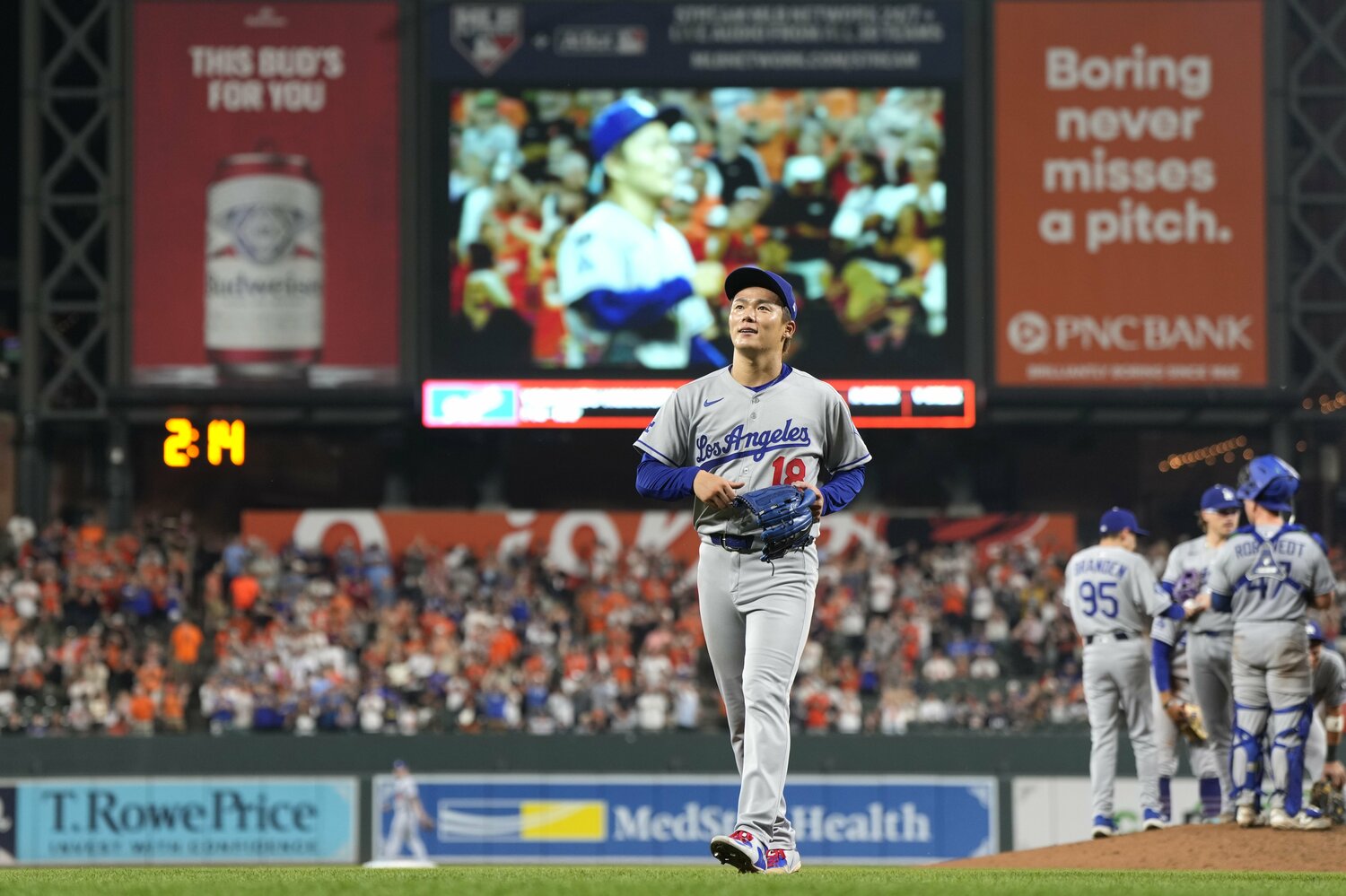 現地6日オリオールズ戦で、9回にホームランを浴び、ノーヒットノーランを逃した山本由伸 ©︎Getty Images