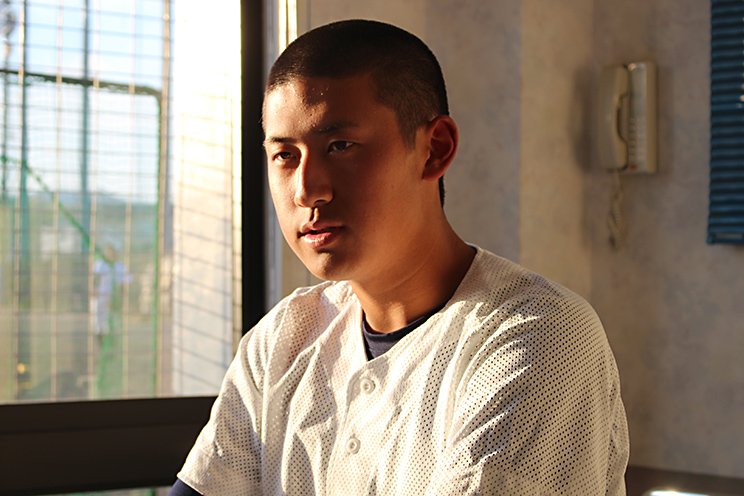 真剣な表情で抱負を語る阪口　©︎Yu Takagi