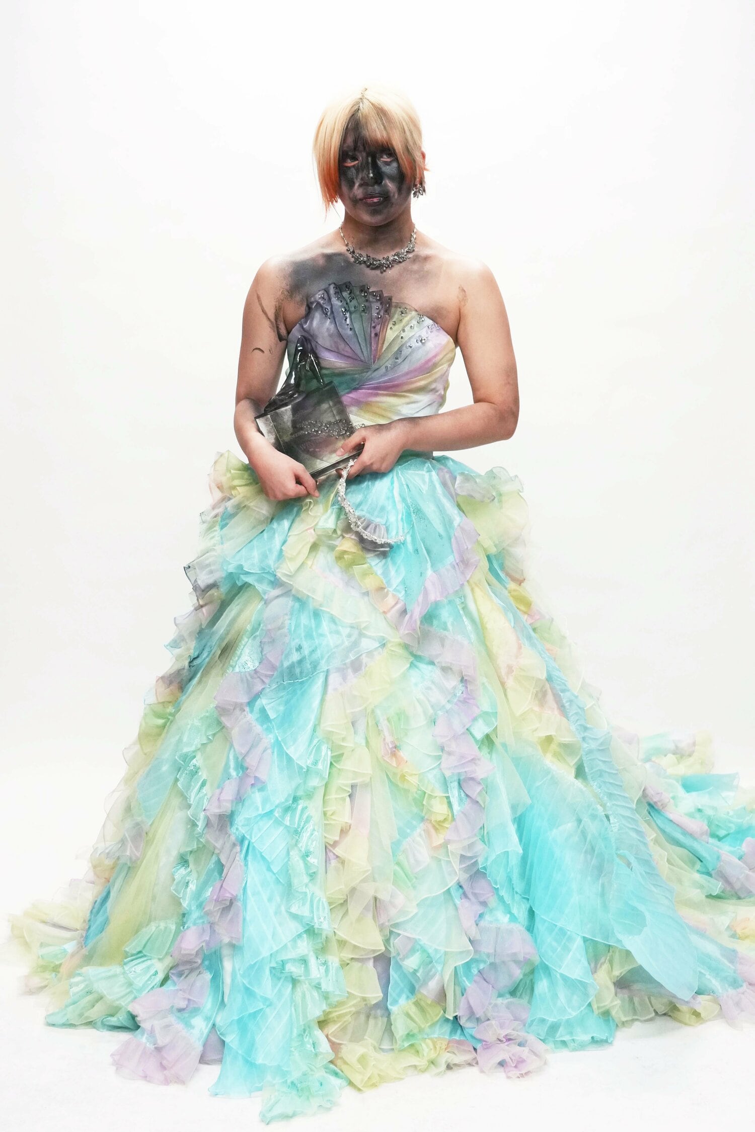 優勝記念のポートレイトがこんな姿に　©Essei Hara