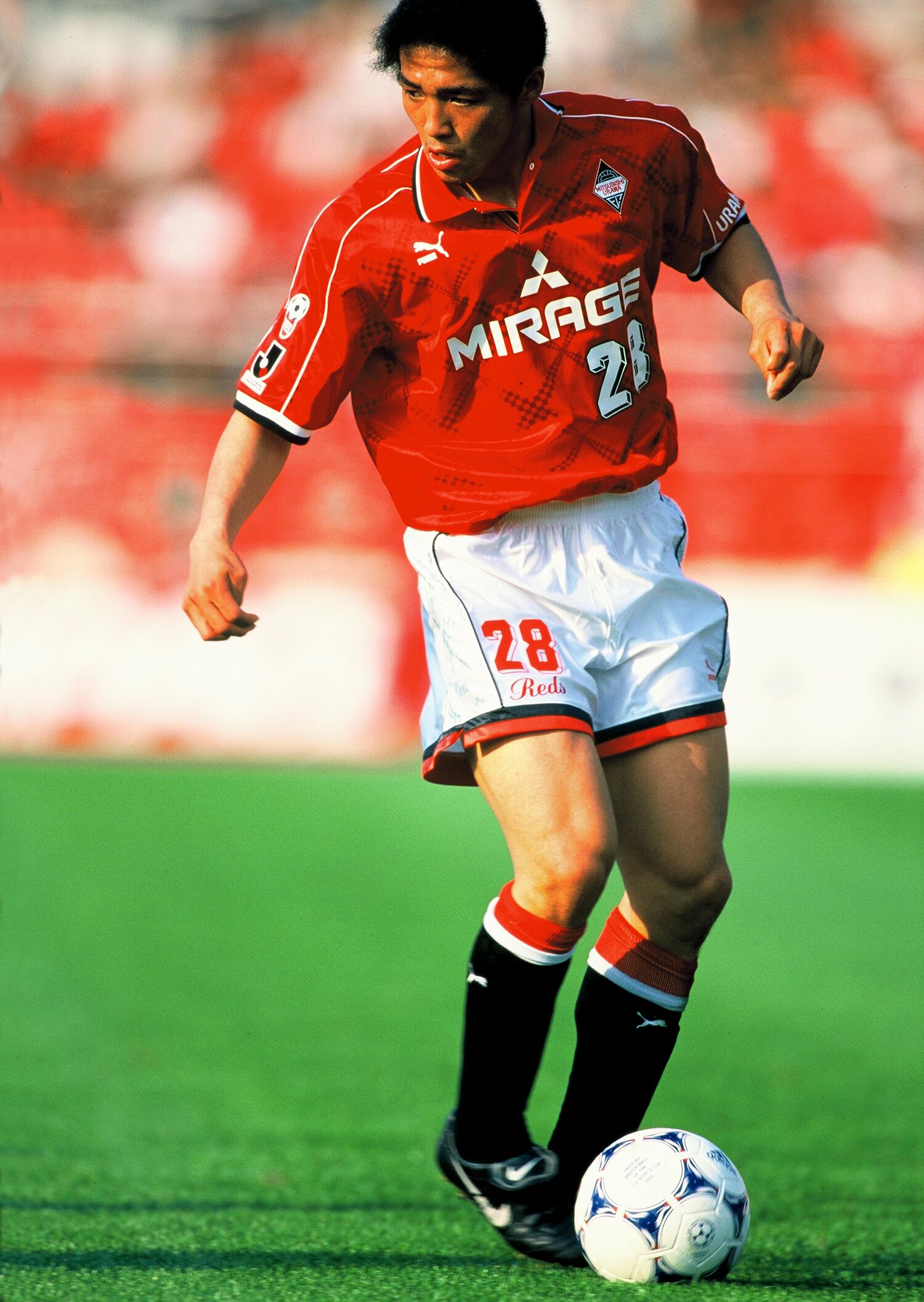 ルーキー時代の小野伸二。1998年は新人王とベストイレブンを受賞した　©︎Takao Yamada