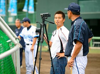 DeNA球団社長時代の池田純が、自腹で自宅にブルペンを作った理由。＜Number Web＞ photograph by Sports Graphic Number