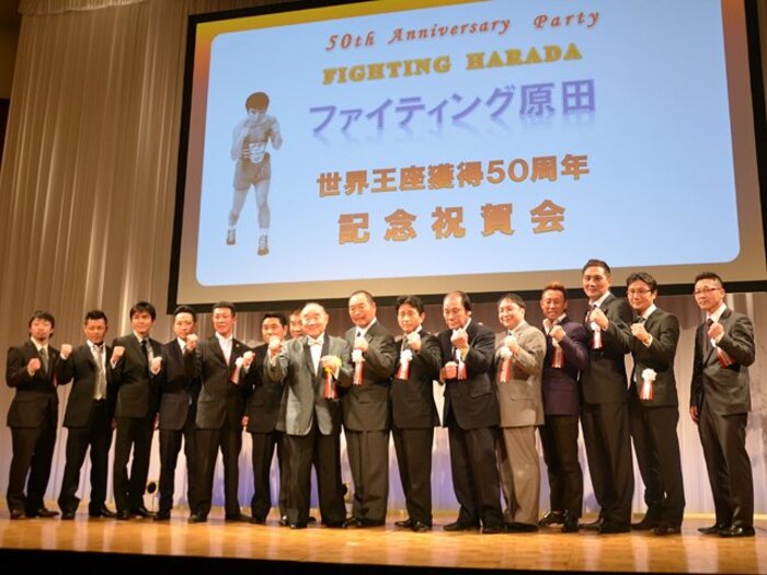 偉大な王者の前で感じた拳をめぐる時代の違い。~ボクシング界の現状を憂う~<Number Web> photograph by BOXING BEAT
