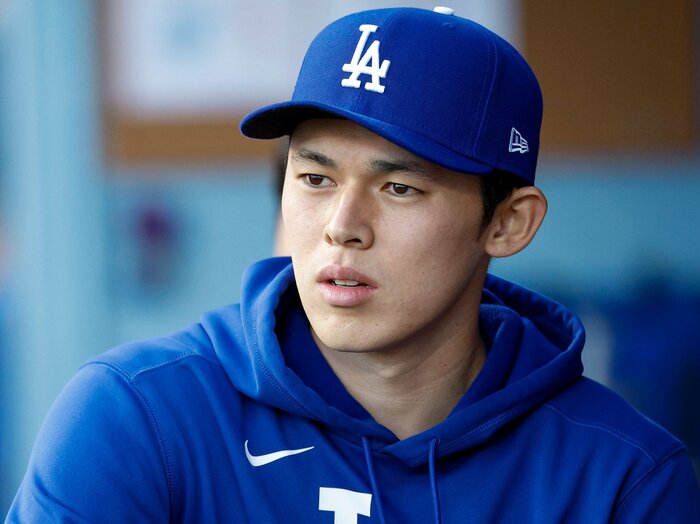 佐々木朗希の今季絶望より深刻な「コミュニケーション不足」問題…「ロウキには学んでほしい」ドジャース監督、球界OBが指摘「見直すべき要素」＜Number Web＞ photograph by Getty Images