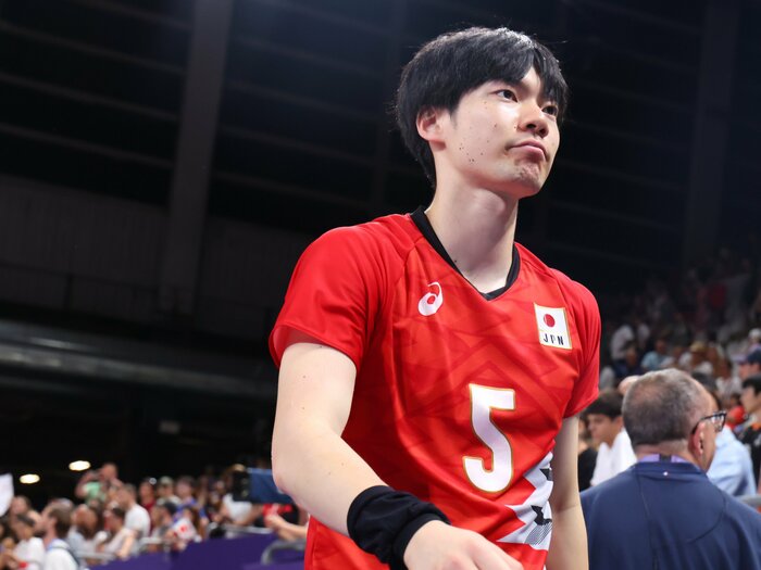 男子バレーの窮地を救った”最高の出木杉君”「もっとガツガツしてもいいのに…」大塚達宣(23歳)から漂い始める覚醒の予感とは?<Number Web> photograph by Yohei Osada/AFLO SPORT