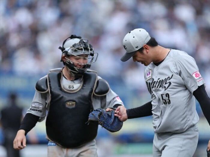 ロッテの“10代バッテリー”寺地隆成＆木村優人…40年ぶり快挙を生んだ「いつも一緒」19歳の日常「あいつは陽キャラ」「ワサビに最近ハマって…」＜Number Web＞ photograph by Chiba Lotte Marines