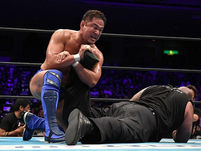 第3世代の旗手・永田裕志が、最後のG1で見せた涙と敬礼。~天山、小島ら「第3世代」のリーダーだった~<Number Web> photograph by Essei Hara