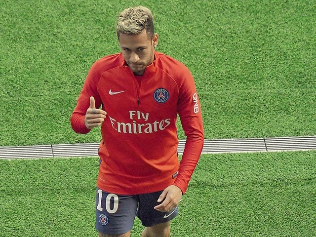 ネイマールはパリが大好きだが……。PSGファンが彼を嫌いな多くの理由