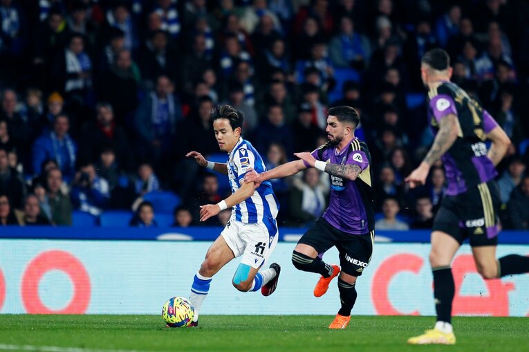 「TAKEユニの日本人ファンが増えた気が」久保建英MOMも“代えが利かない状態”を現地撮影…ソシエダは狂う歯車を直せるか(49)