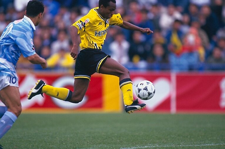 エジウソン ／ photograph by Naoya Sanuki