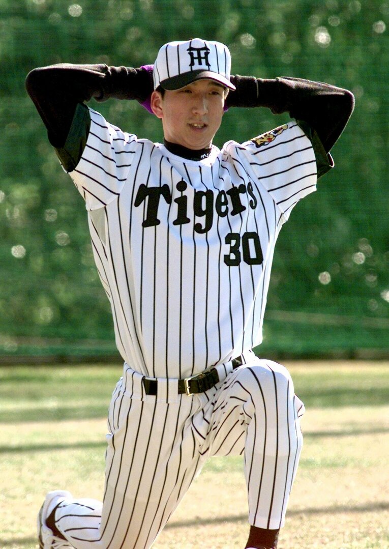 1999年2月、野村克也の「モミアゲを切れ」に従って髪を短くした藤川球児　©Sankei Shimbun