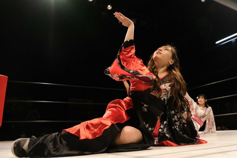 アクトレスガールズ大会の恒例となっているオープニングダンス　©Norihiro Hashimoto