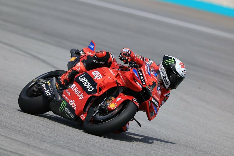 最速ラップタイムを記録した2年連続王者のフランチェスコ・バニャイアと24年型ドゥカティ　©Satoshi Endo