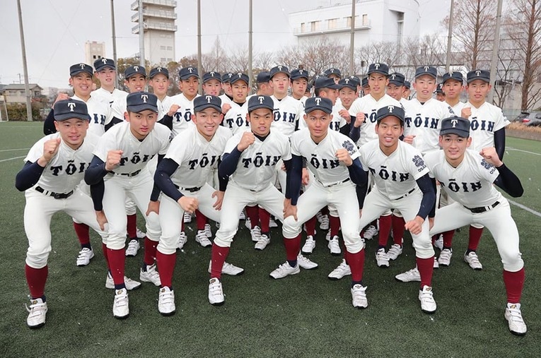 大阪桐蔭「2018年最強世代」のメンバー。右端が山田健太 ／ photograph by Sankei Shimbun