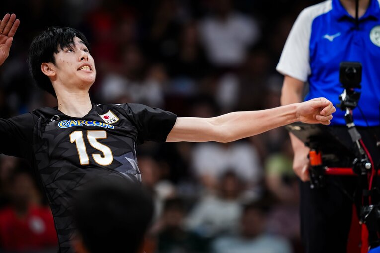 甲斐優斗（VNLアメリカ戦）　©︎Volleyball World