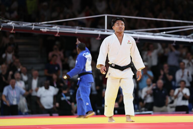 ギャバに反則負けを喫して憮然とした表情の橋本　©Kaoru Watanabe/JMPA