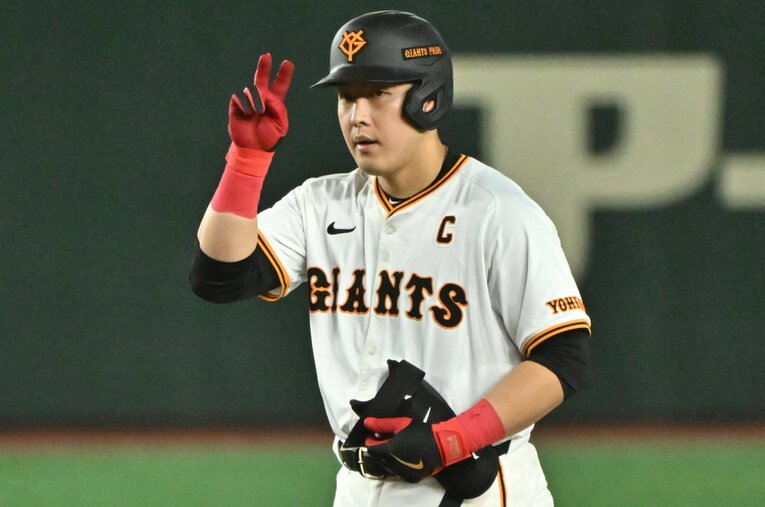 岡本は本塁打、打点の二冠でタイトル争いを続けている　©Hideki Sugiyama