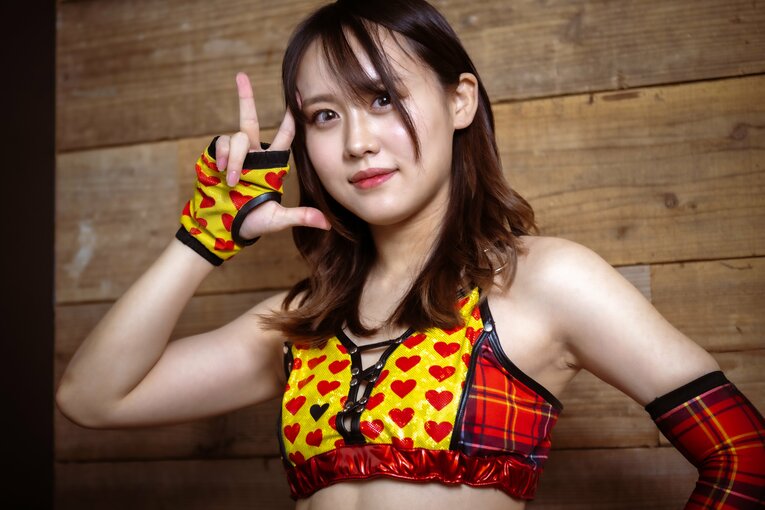 「ぶりっ子キャラだし、なにこの子って（笑）」慶應大、異例の“学生アイドルレスラー”はいかに生まれたか？ 無村架純が引退後に明かした本音(62)