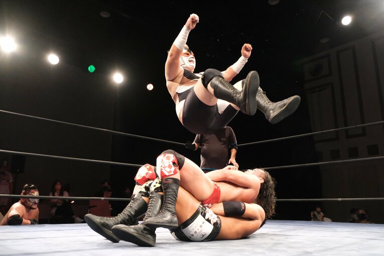 〈米軍基地で試合も〉沖縄唯一のプロレス団体『琉球ドラゴンプロレス』って何？ リングネームはグルクンマスク、首里ジョーなど(20)