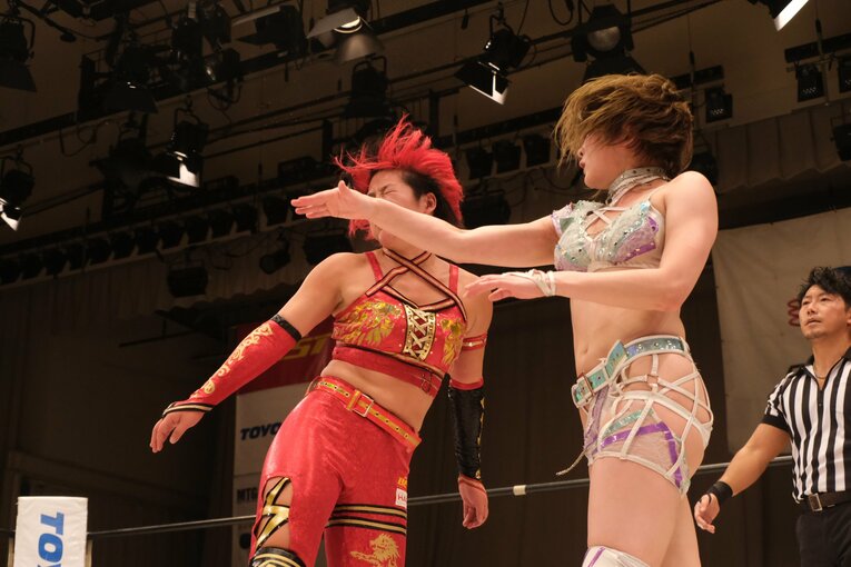 水着グラビアも披露のアイドル路線から急転換…素顔は“オラオラ”、スターダムのベルトも獲得した岩田美香の渇望「総合格闘技かキックにも」(116)