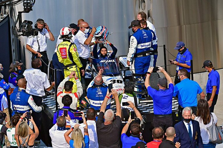 現地記者が見たインディと佐藤琢磨。最も静かな優勝で見せた「強さ」。(15) ／ photograph by INDYCAR