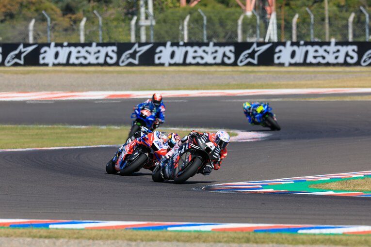アレイシ・エスパルガロが優勝したアルゼンチンGP　photograph by Satoshi Endo