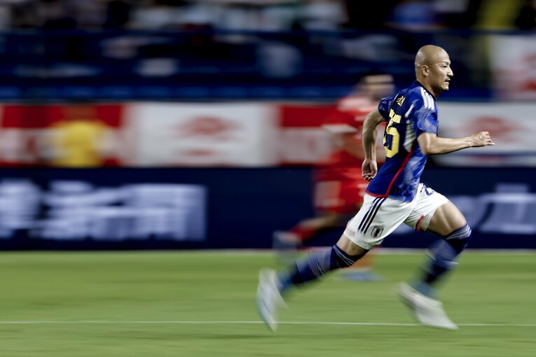 快足を飛ばす前田大然　©Kiichi Matsumoto