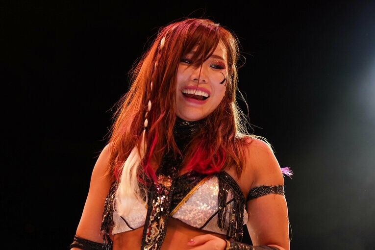 KAIRIの鼓膜が破れ、スターライト・キッドも流血…「痛みがうれしいね」スターダム“両国国技館の激闘”で2人は何を伝え合ったのか？(22)