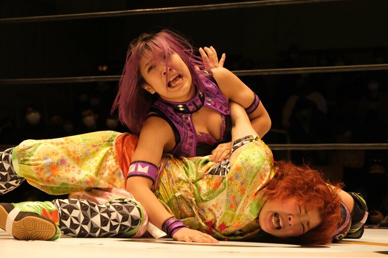 AZM（上）と米山香織